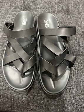 ZARA Black Crisscross Slide Sandals